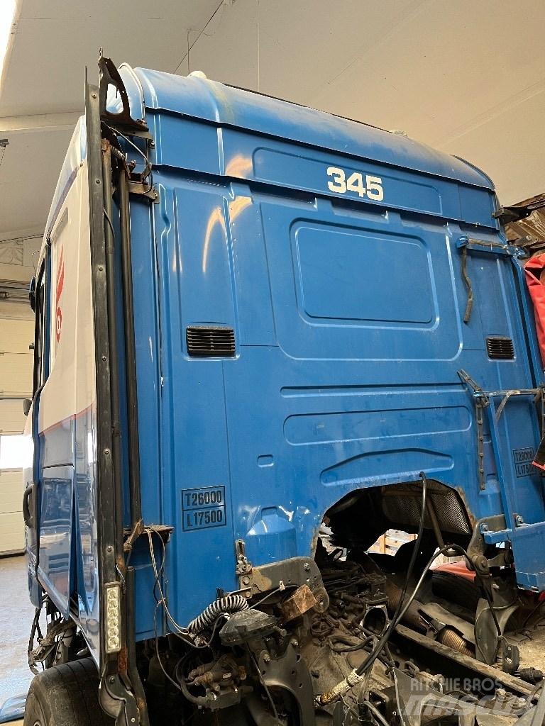 Scania CG19H Cabine si interior
