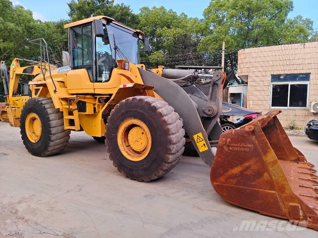 Volvo L 120 Incarcator pe pneuri