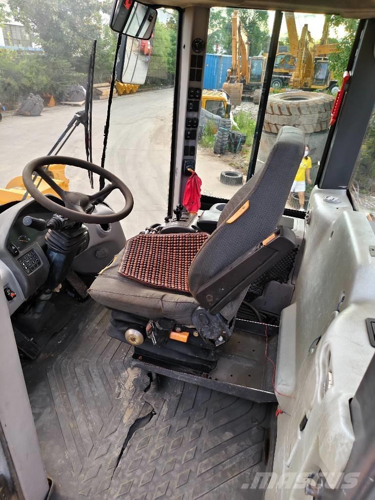 Volvo L 120 Incarcator pe pneuri