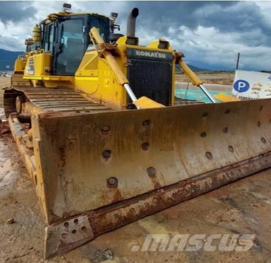 Komatsu D 65 PX-16 Buldozere pe senile