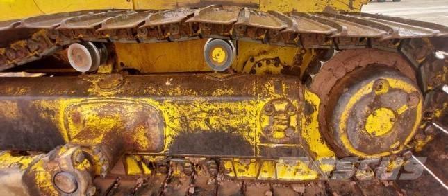 Komatsu D 65 PX-16 Buldozere pe senile