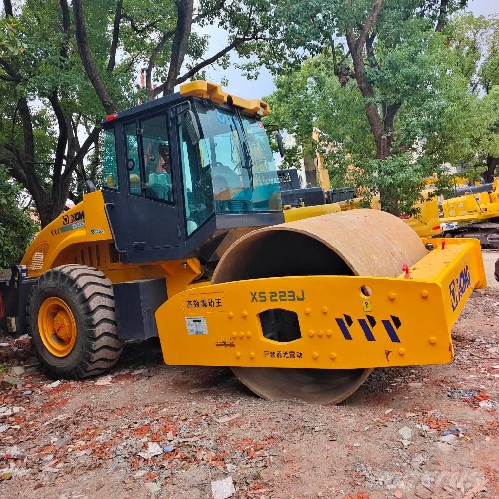 XCMG XS 223 J Compactoare monocilindrice