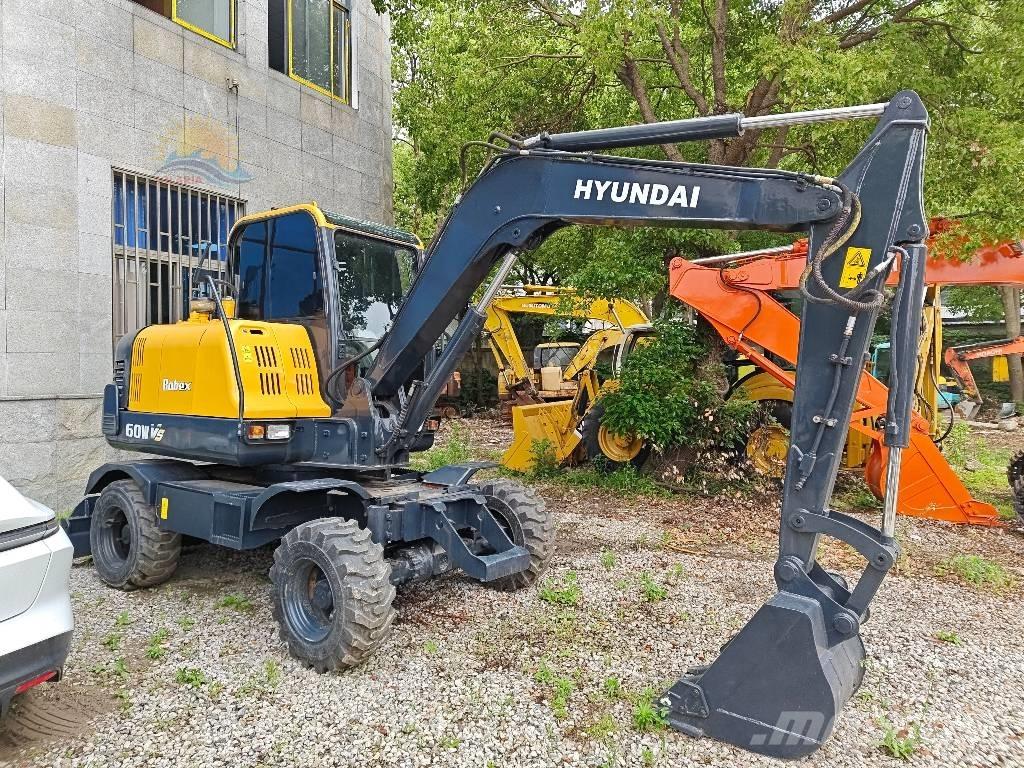 Hyundai R60W Excavatoare cu roti