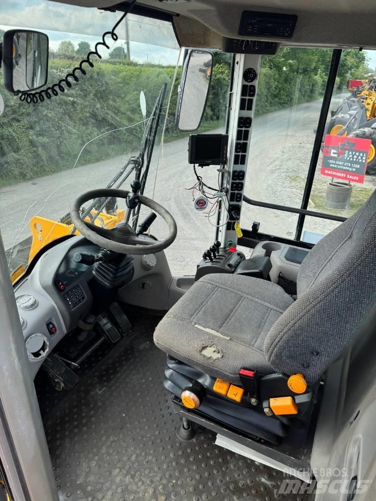 Volvo L 120 F Incarcator pe pneuri