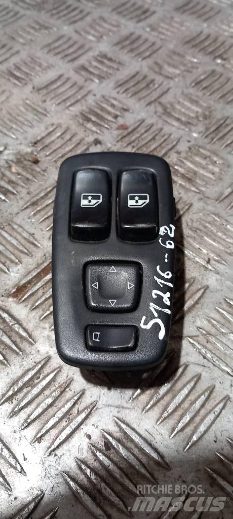 Scania R 440   1445793 Cabine si interior