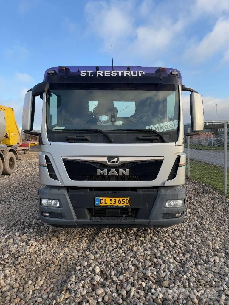MAN TGM 15.290 Camion cu carlig de ridicare
