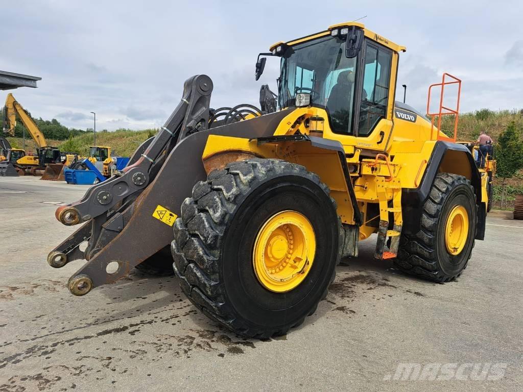 Volvo L220H Incarcator pe pneuri