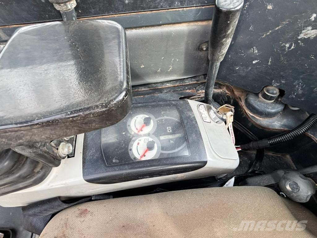 Komatsu PC 26 MR-3 Mini excavatoare < 7t