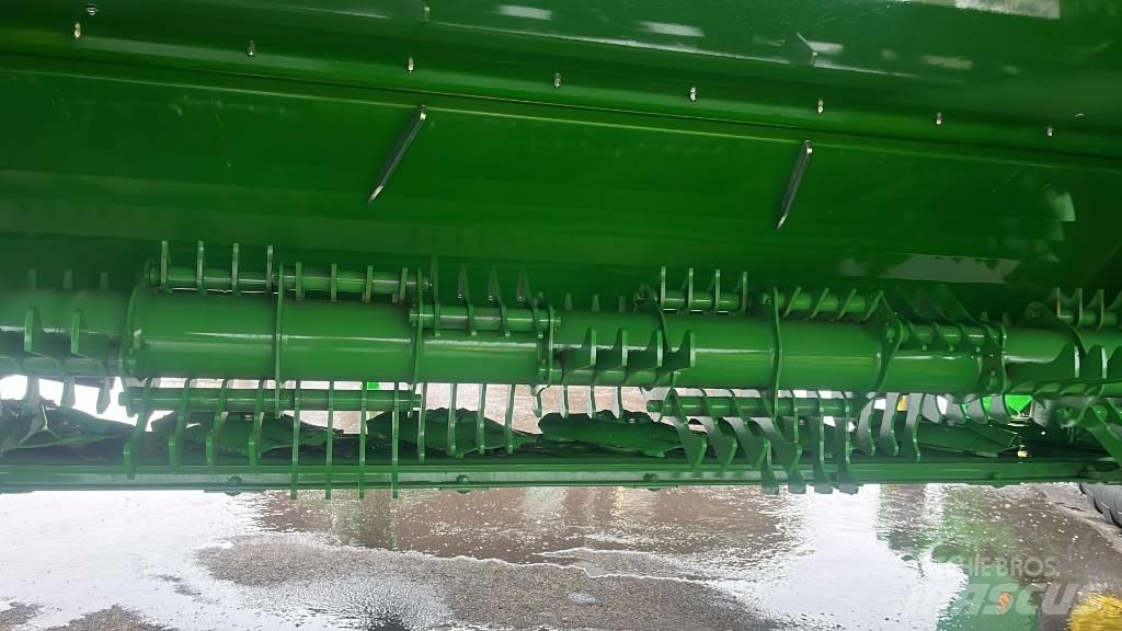 John Deere C350R Cositoare de iarba cu umidificator