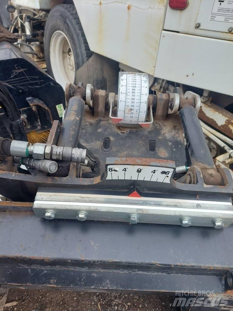 CAT PC305B Utilaje taiere asfalt