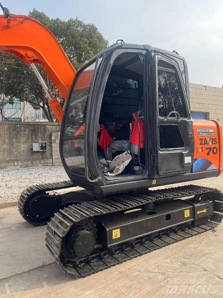 Hitachi ZX70 Excavatoare pe șenile
