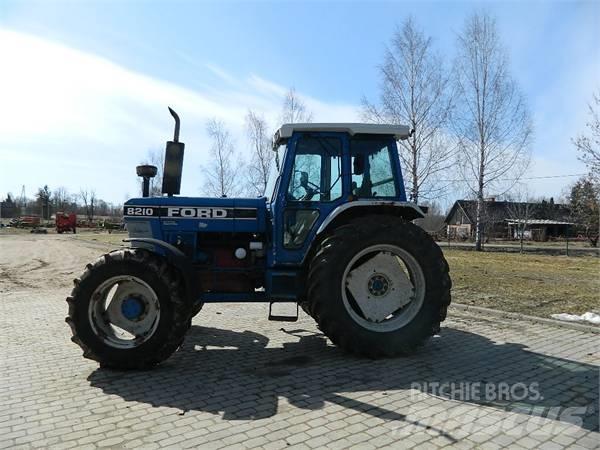 Ford 8210 Tractoare