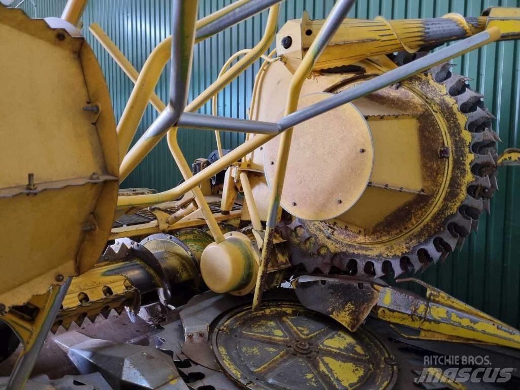 New Holland FR 9050 Forajere cu autopropulsare