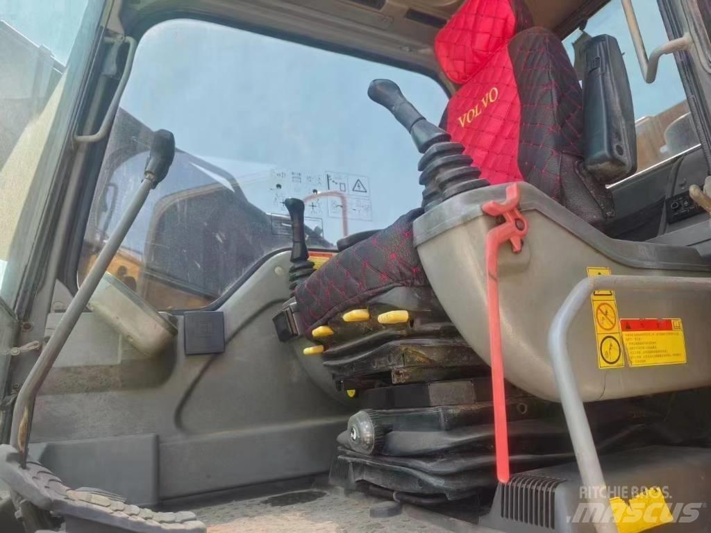 Volvo EC 210 Excavatoare pe șenile
