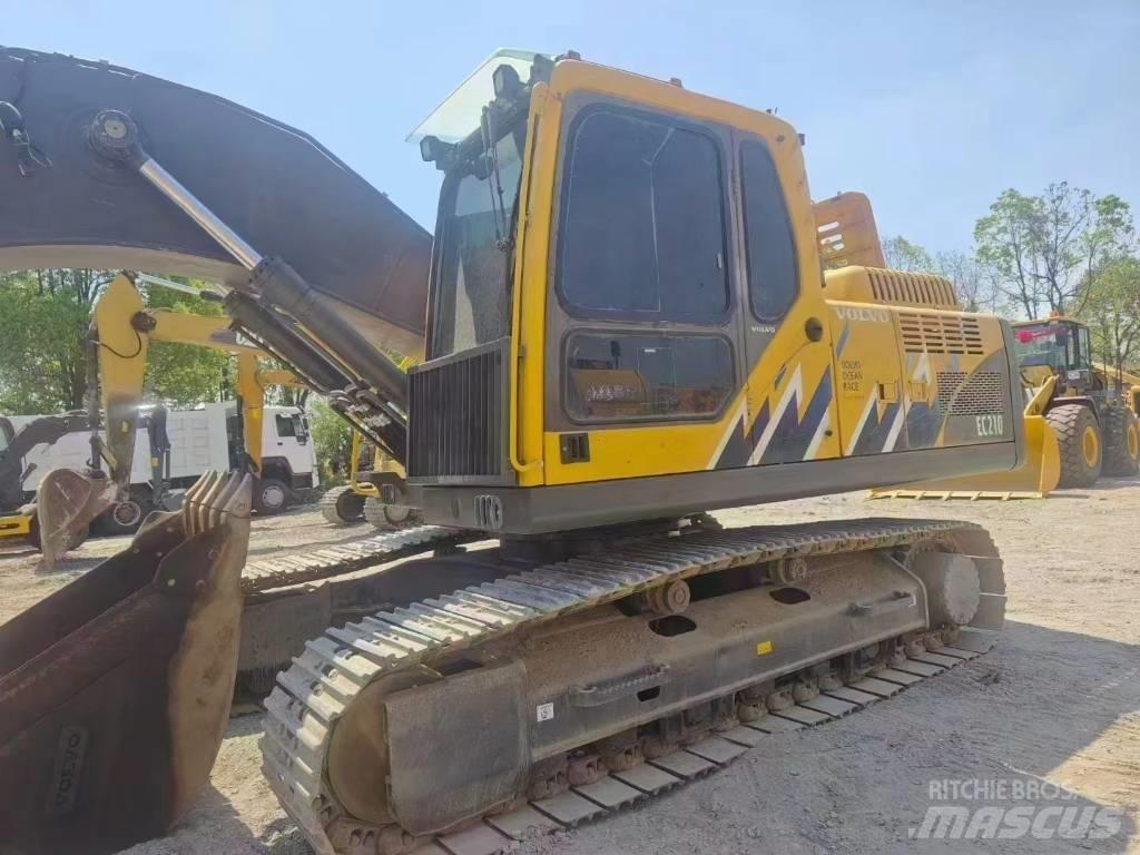 Volvo EC 210 Excavatoare pe șenile
