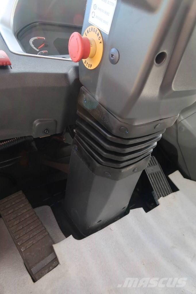 SDLG L958HEV Incarcator pe pneuri