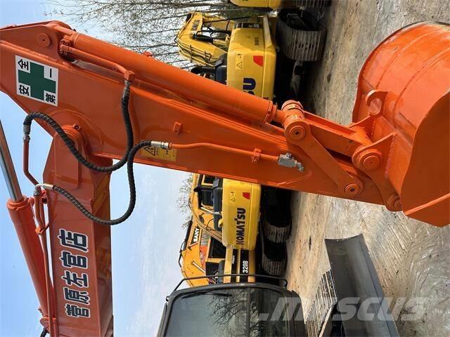 Hitachi ZX70 Excavatoare pe șenile
