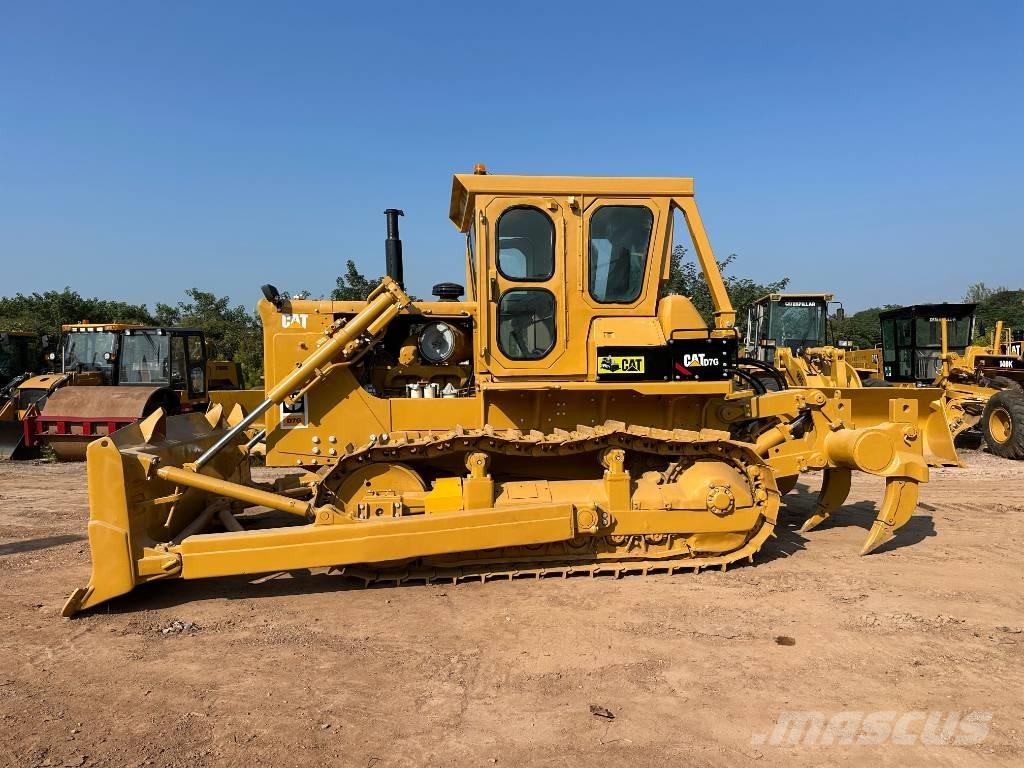 CAT D7G Buldozere pe senile
