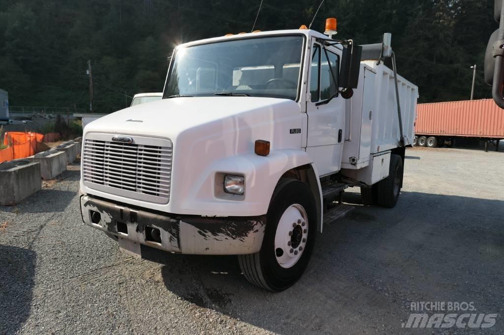 Freightliner FL 60 Autobasculanta