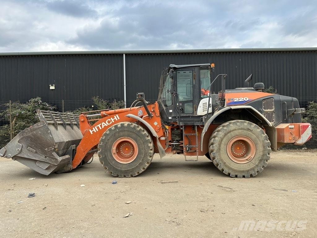 Hitachi ZW 220-6 Incarcator pe pneuri