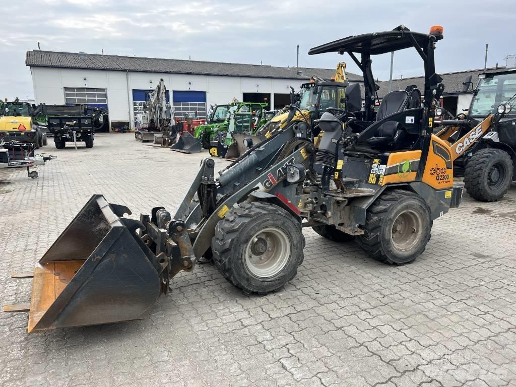 GiANT 2200E Mini incarcatoare