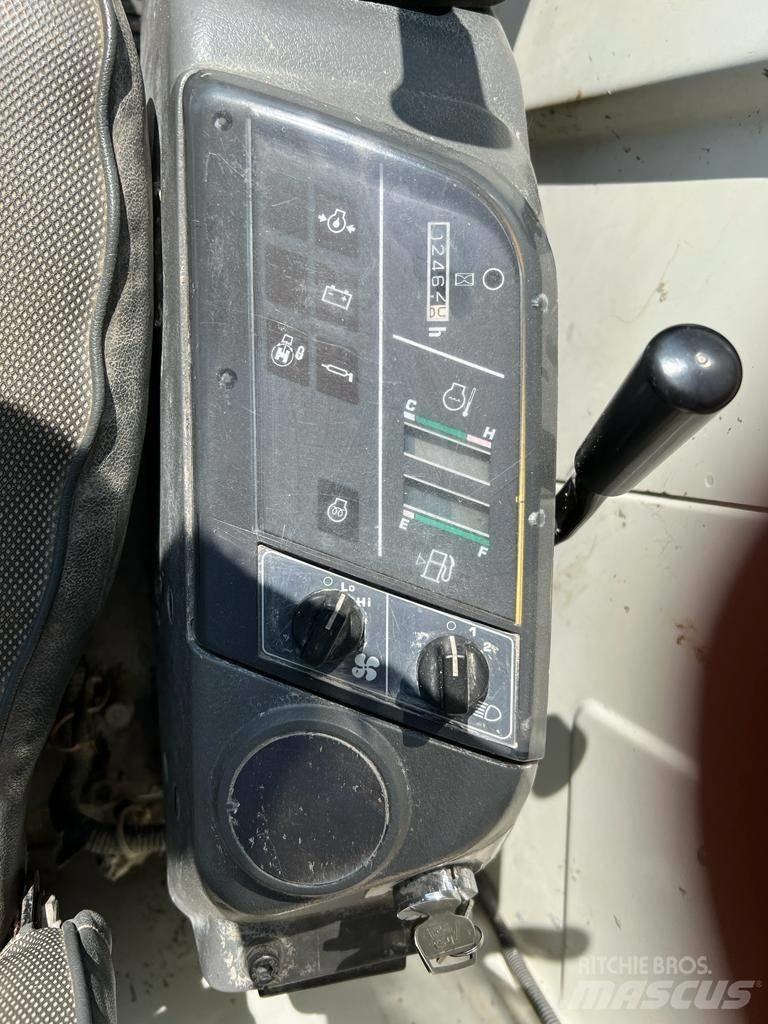 Komatsu CD50-1 Autobasculante cu senile
