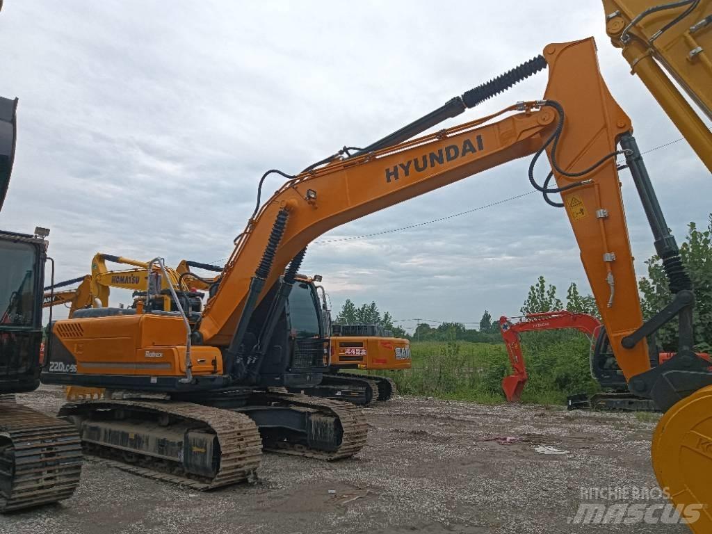 Hyundai R220-9S Excavatoare pe șenile
