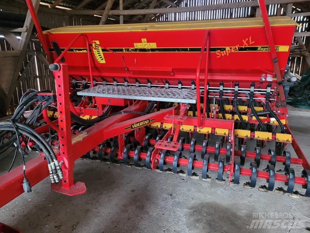 Väderstad Rapid400C Perforatoare