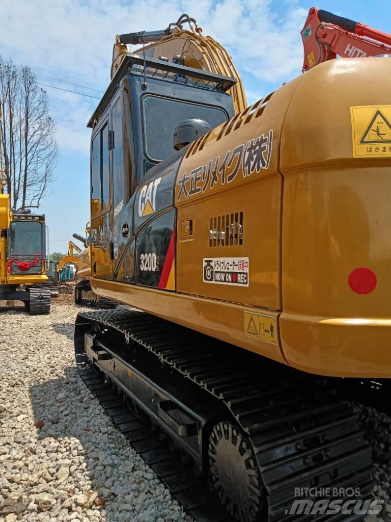CAT 320D2 Excavatoare 7t - 12t