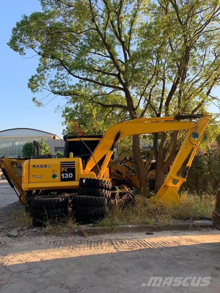 Komatsu PC 130 Excavatoare pe șenile
