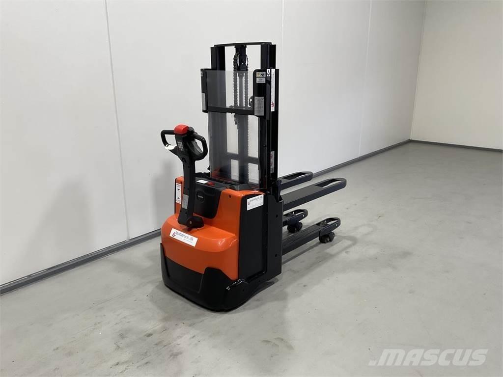 Toyota SWE200D Transpaleti autopropulsanti