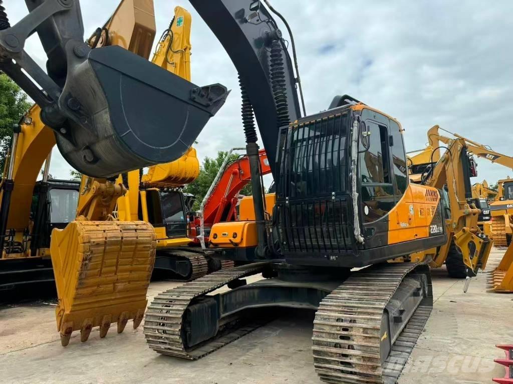 Hyundai R220LC-9S Excavatoare pe șenile

