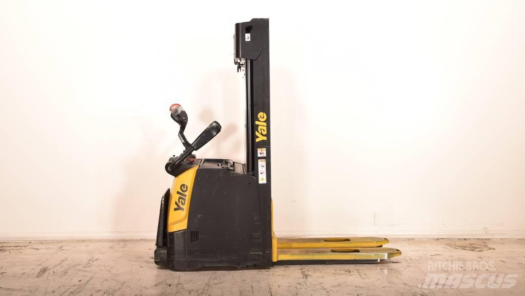 Yale MS 14 XIL Transpaleta manuala