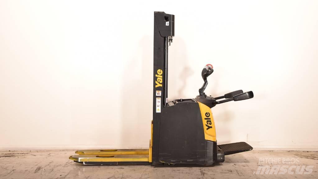 Yale MS 14 XIL Transpaleta manuala