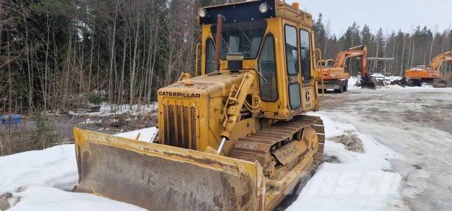 CAT D4E Buldozere pe senile