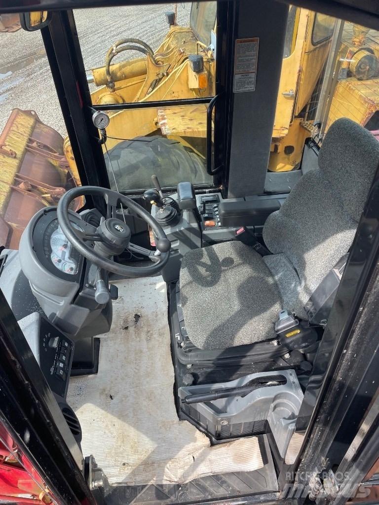 CAT 924G Incarcator pe pneuri