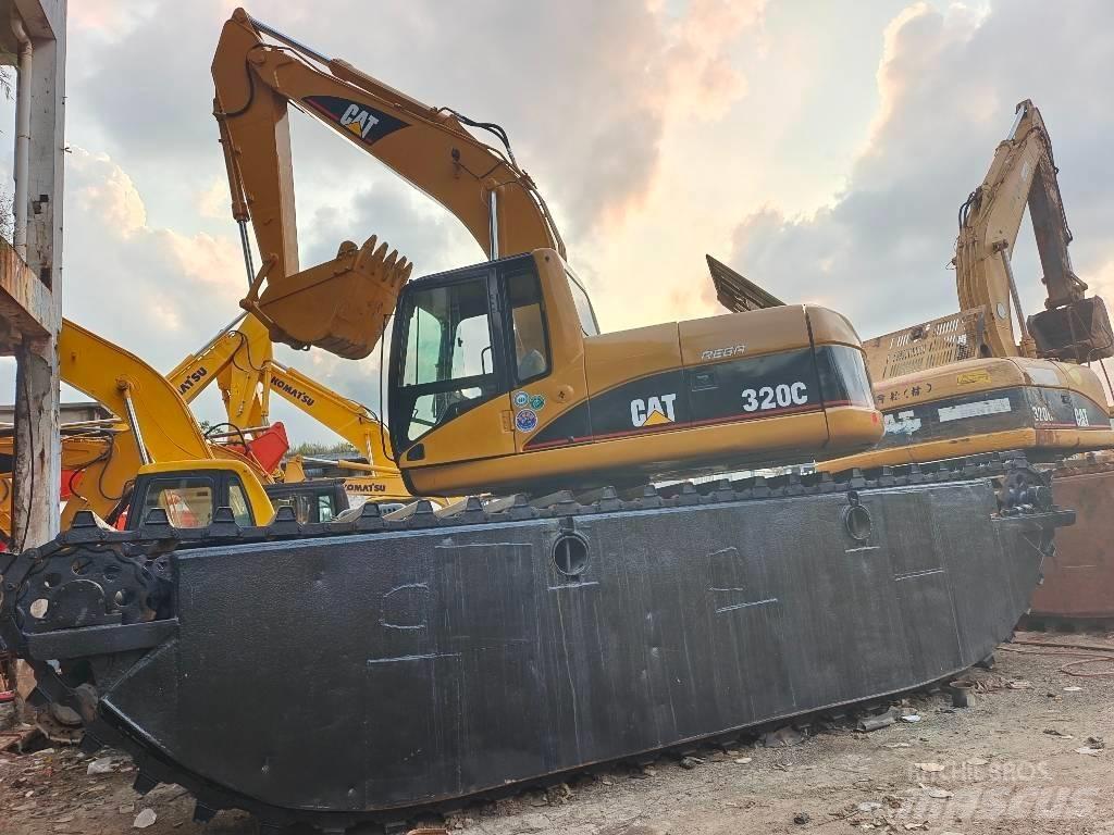 CAT 320 C Excavator amfibiu