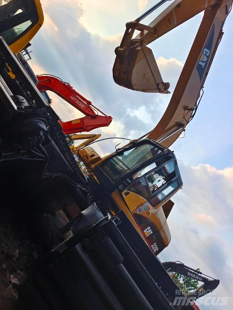 CAT 320 C Excavator amfibiu