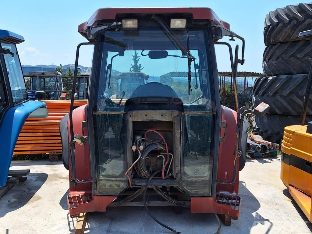 New Holland G 210 Cabine si interior