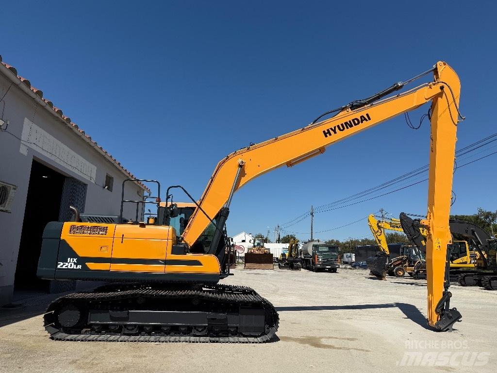 Hyundai HX220 LR Excavatoare cu brat lung