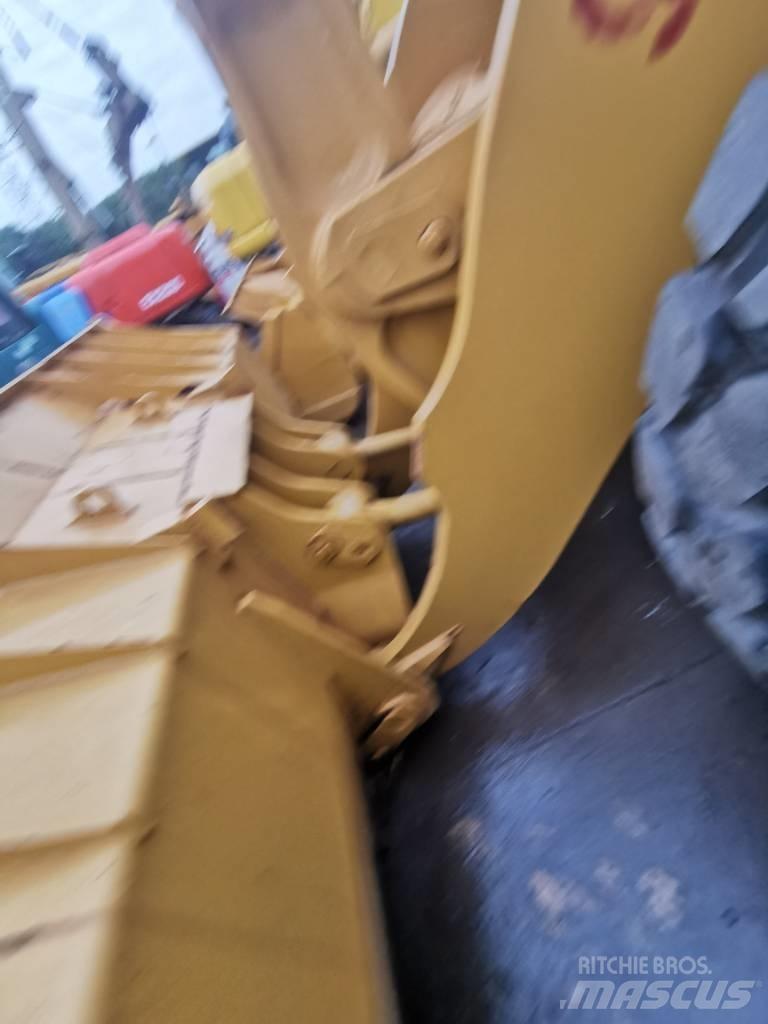 CAT 938F Incarcator pe pneuri