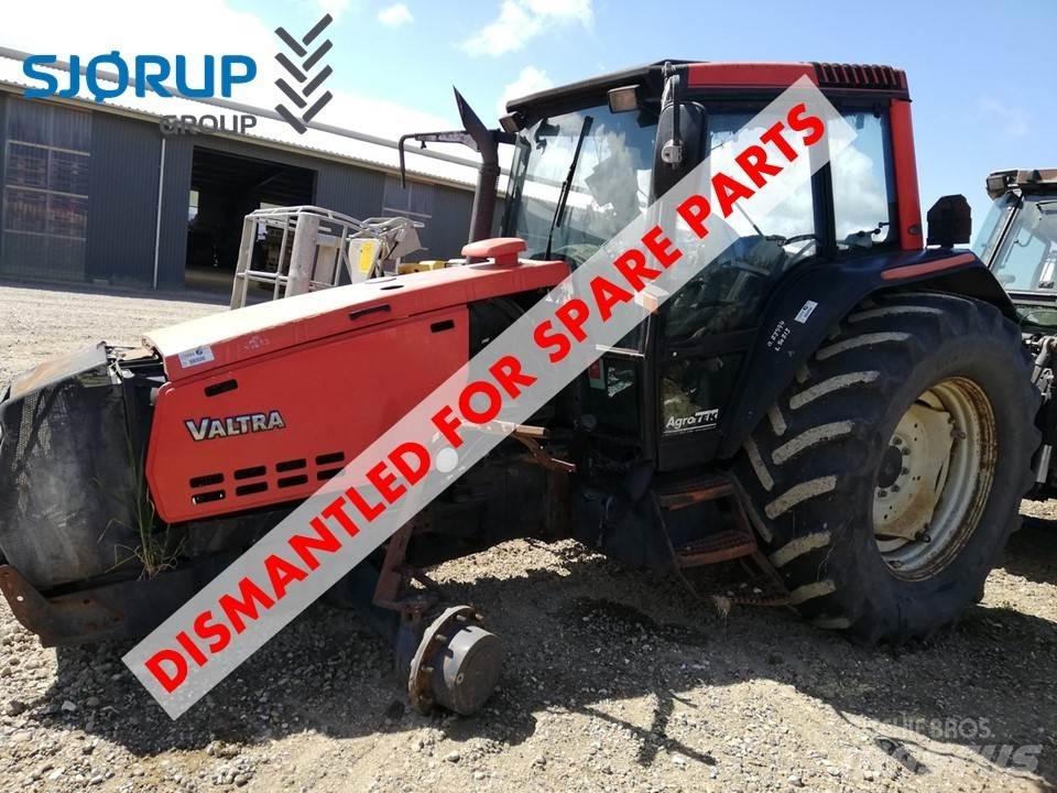 Valtra 8350 Tractoare
