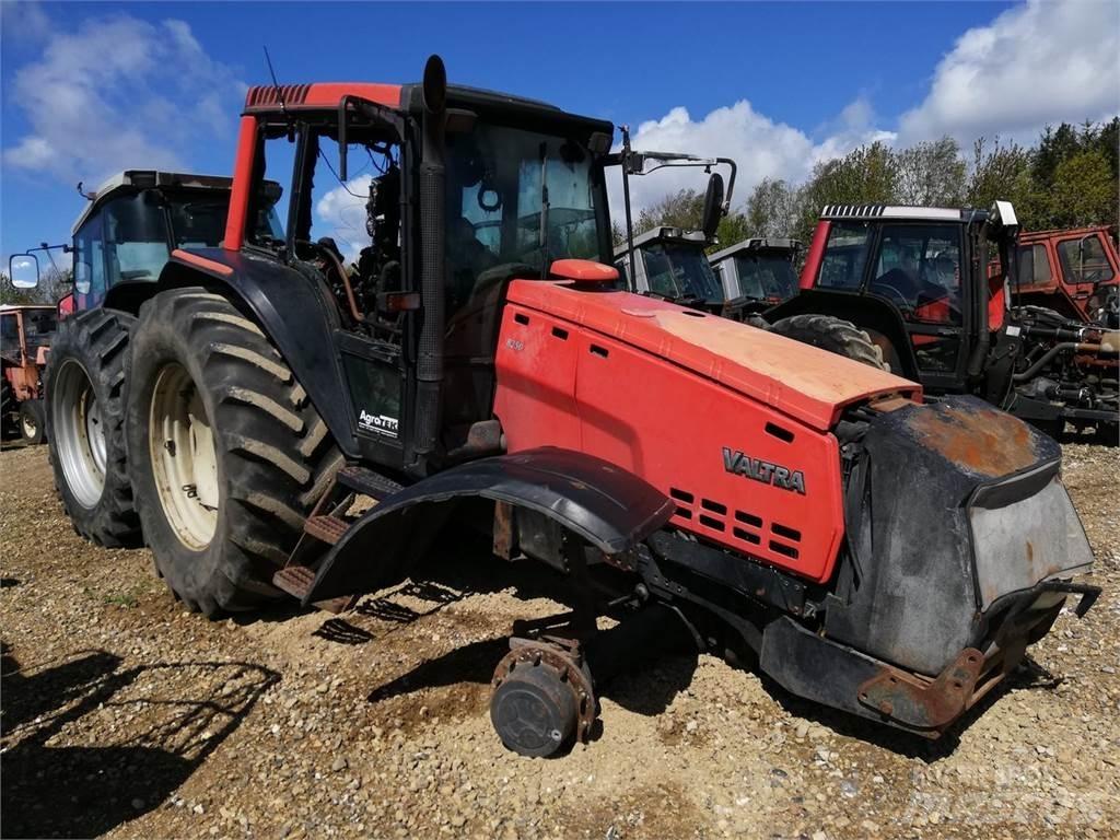 Valtra 8350 Tractoare