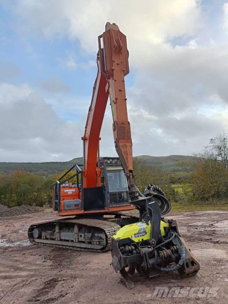 Doosan DX225 Combine forestiere