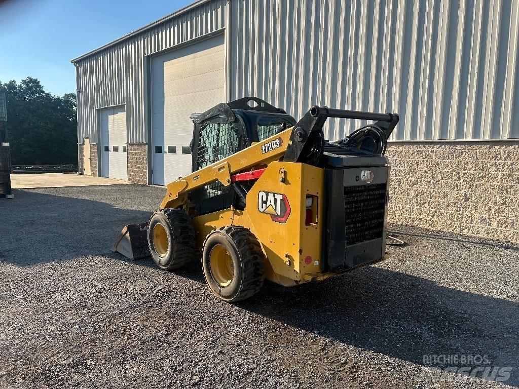 CAT 272 D3 Mini incarcator