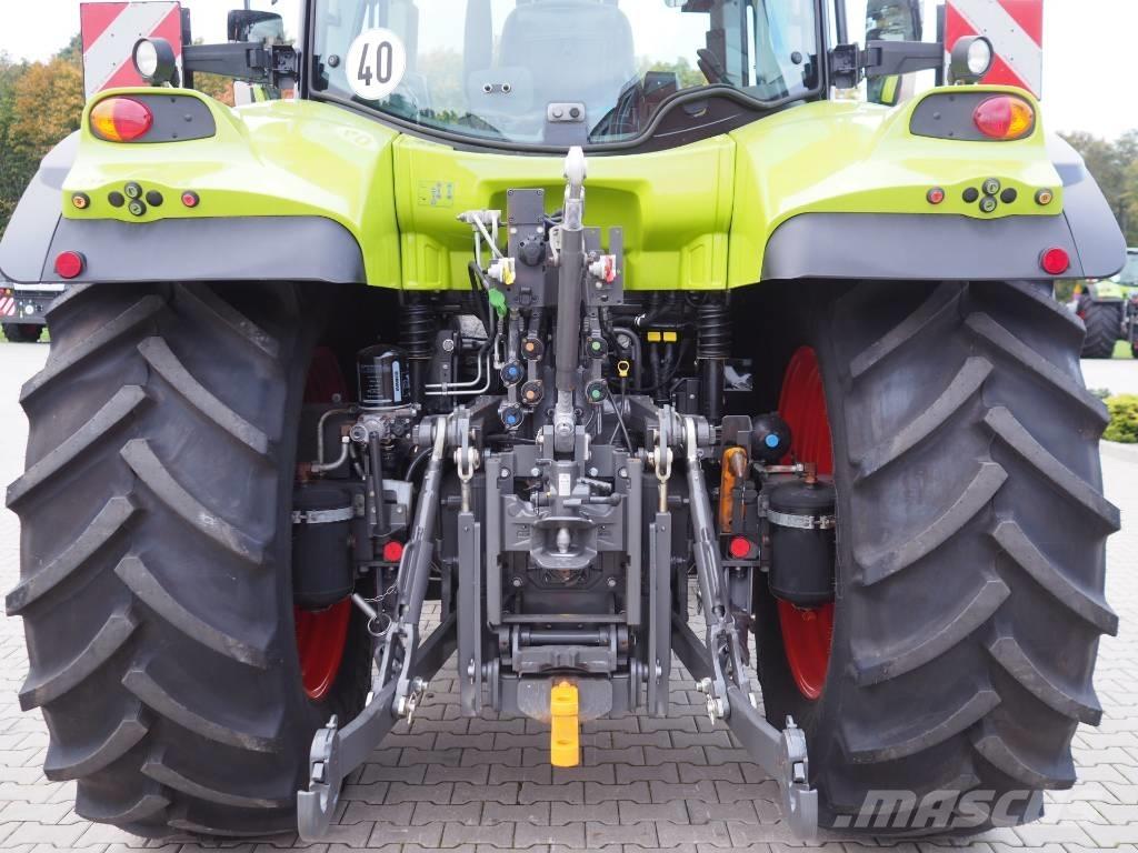 CLAAS Arion 610 CIS Tractoare