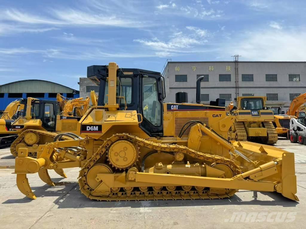 CAT D 6 M Buldozere pe senile