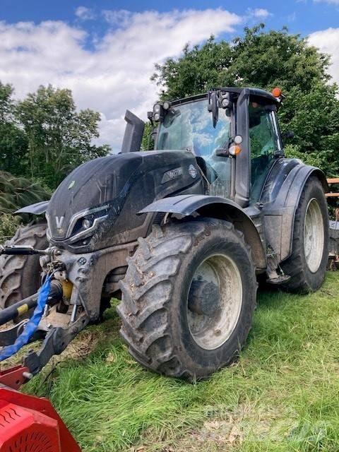 Valtra T235V Tractoare