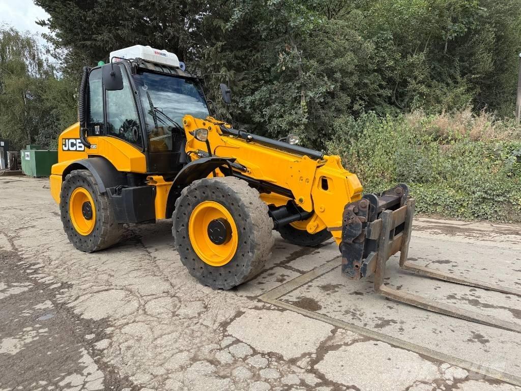 JCB TM 320 S Incarcator pe pneuri
