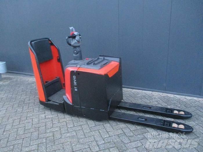 Toyota LPE 250 Transpaleta cu platforma